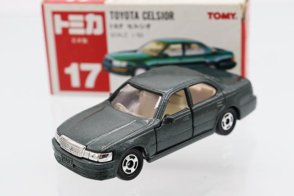 ミニカーショップ ケンボックス トミカ 赤箱(日本製)☆17☆トヨタ