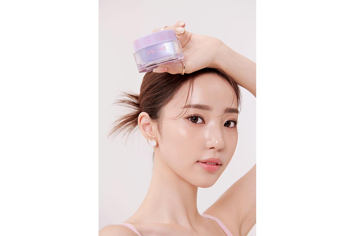 Z世代から圧倒的な支持率！ YouTuber中町綾スキンケアブランド「ASUNE