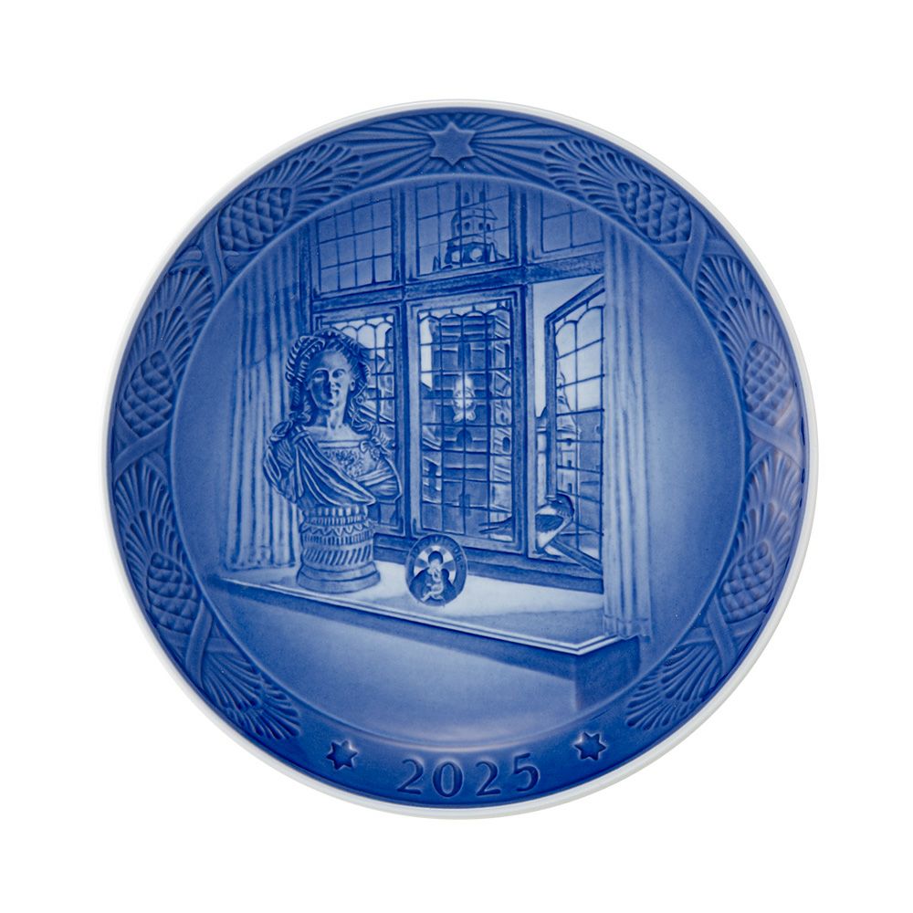 ロイヤルコペンハーゲン（Royal Copenhagen） イヤープレート 18cm