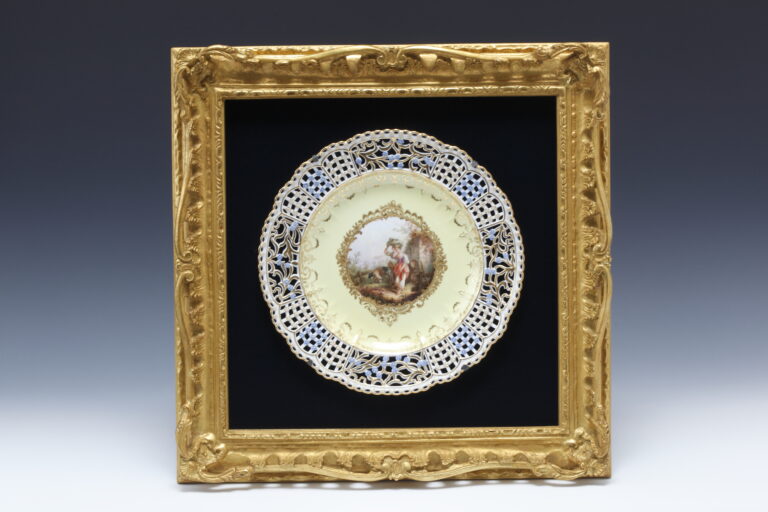 Meissen (マイセン) 1880-1900年 金彩女神と天使図チョコレートカップ