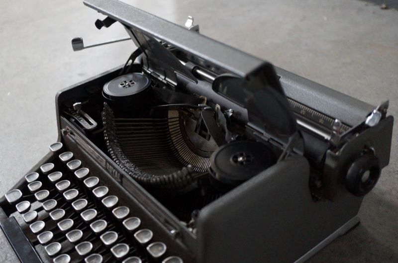 U.S.A. antique ROYAL Typewriter アメリカアンティーク ロイヤル