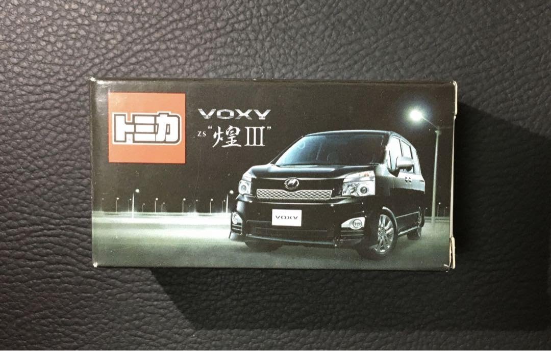 Amazon.co.jp: トミカ VOXY 煌III ネッツトヨタ ヴォクシー 非売品 V