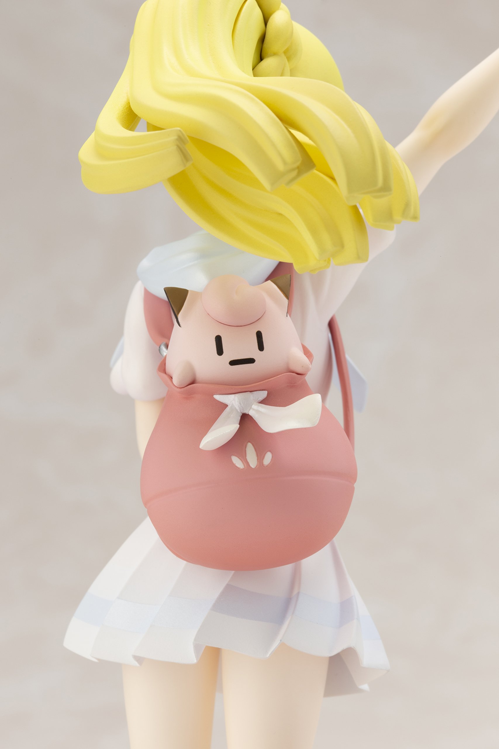 Amazon | ポケモンセンターオリジナル フィギュア がんばリーリエ