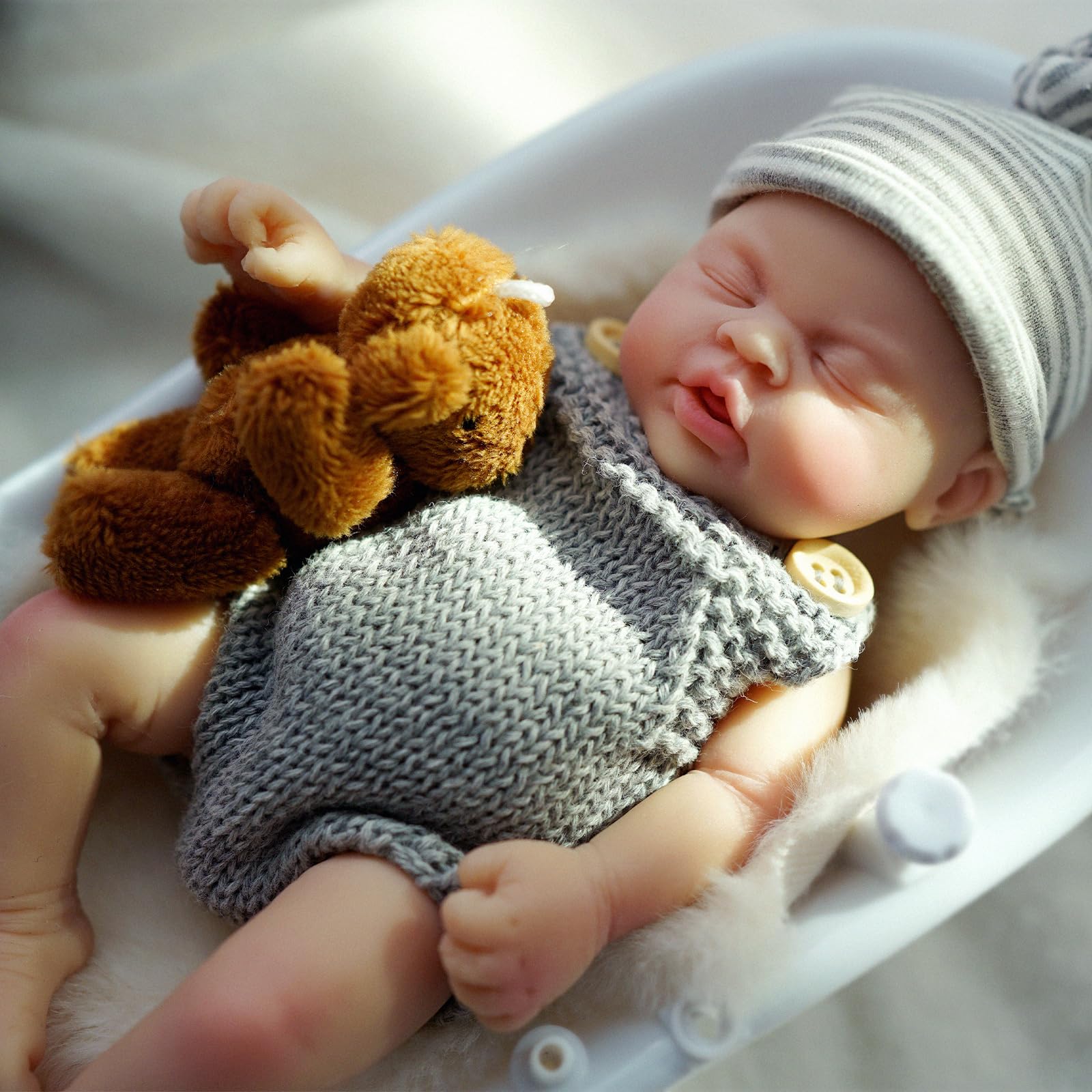 Amazon | MYREBABY 7インチ マイクロ未熟児フルボディシリコンベビー
