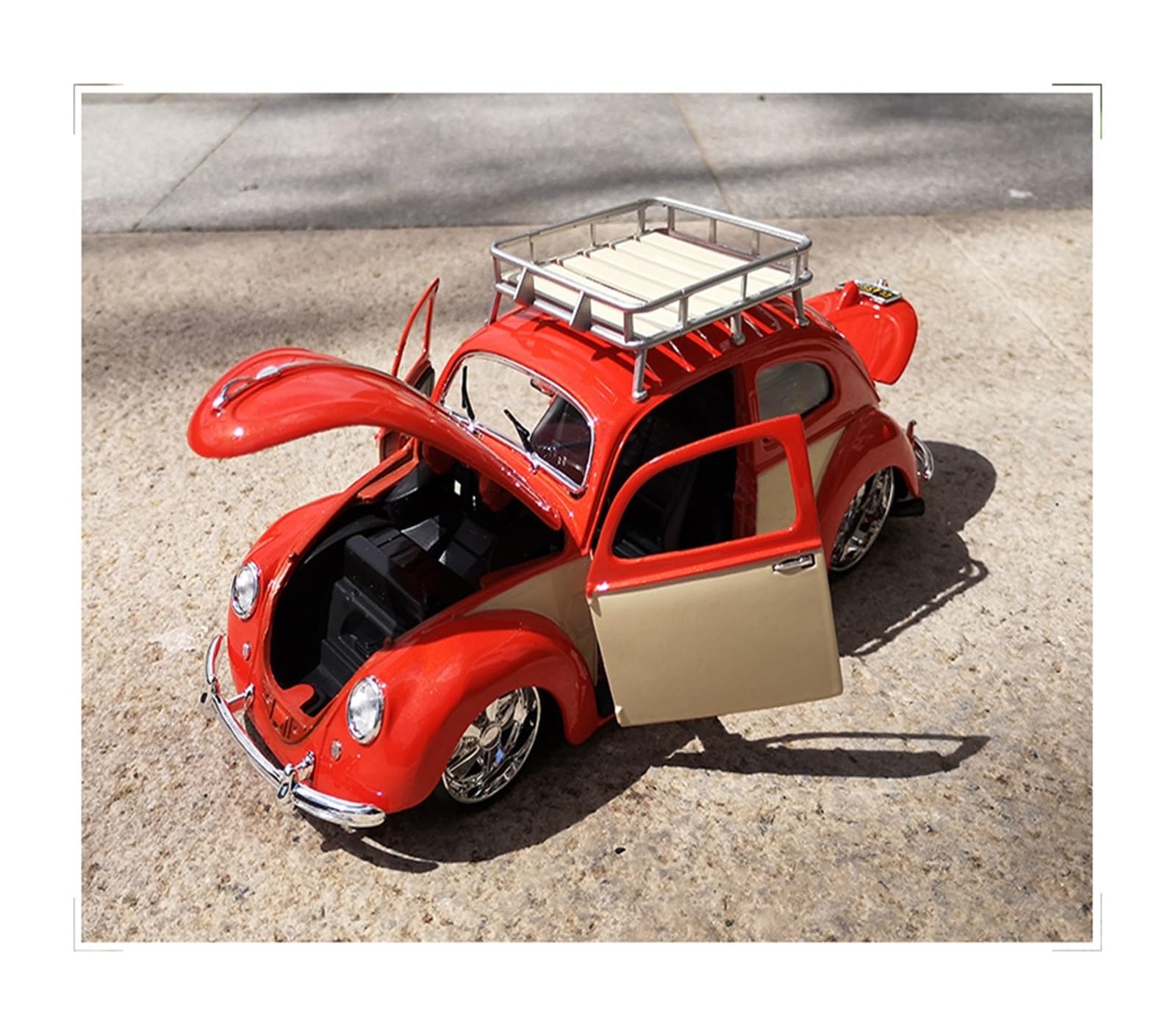 Amazon | ミニカーモデル 1:18 1951 フォルクスワーゲン ビートル 合金