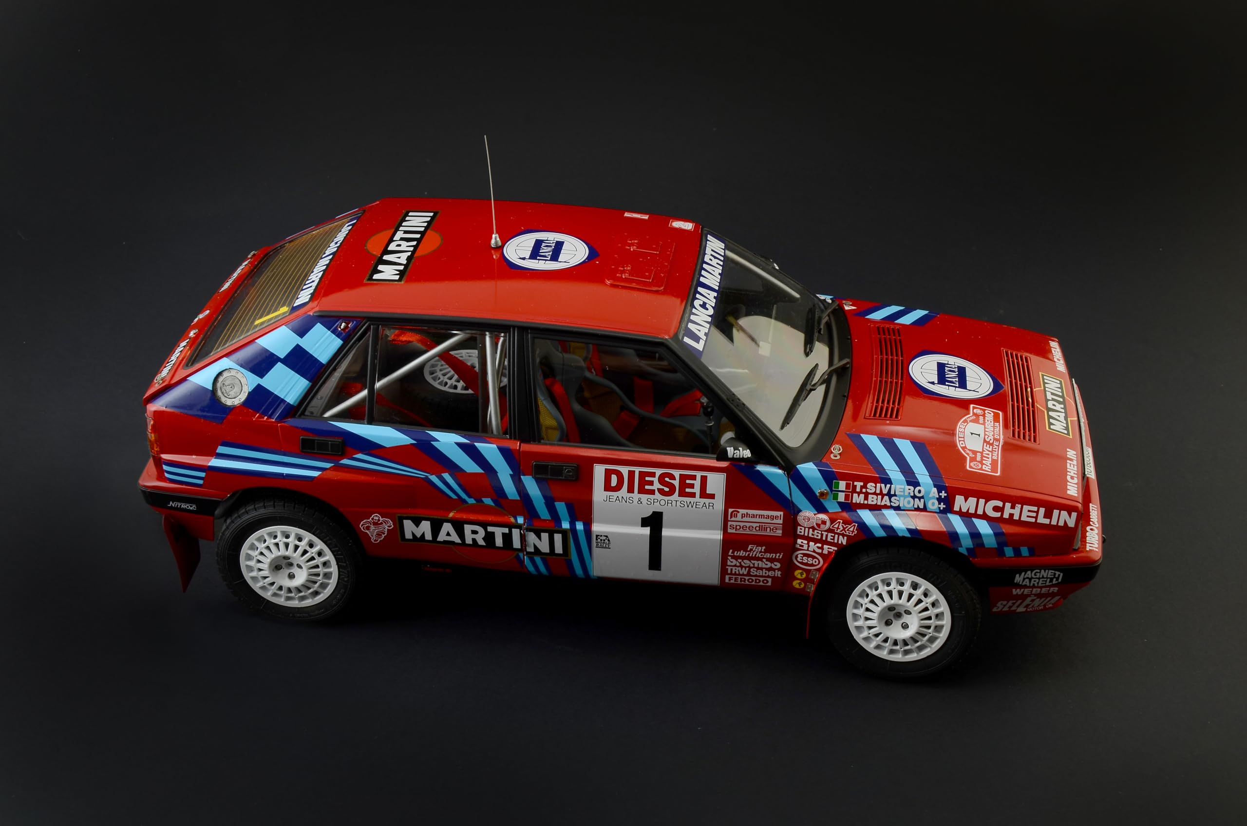 Amazon | イタレリ 1/12 ランチア デルタ HF インテグラーレ 16V 1989