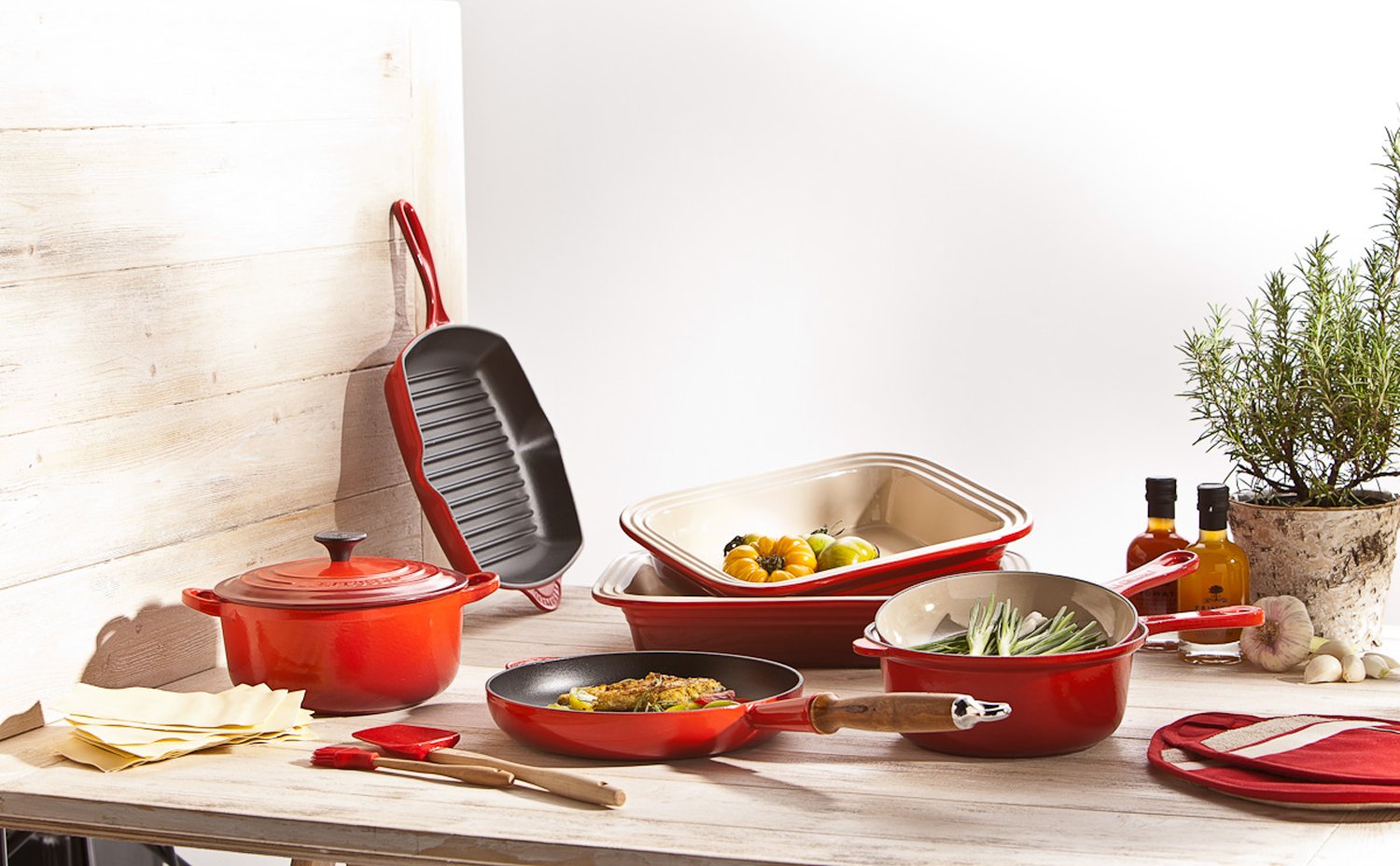 Amazon.com: Le Creuset Enameled Cast-Iron 10-1/4-Inch Square