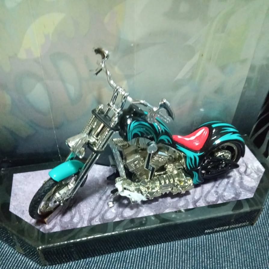 Amazon.co.jp: ミニカー 1/18 IRON CHOPPERS アイロン チョッパーズ