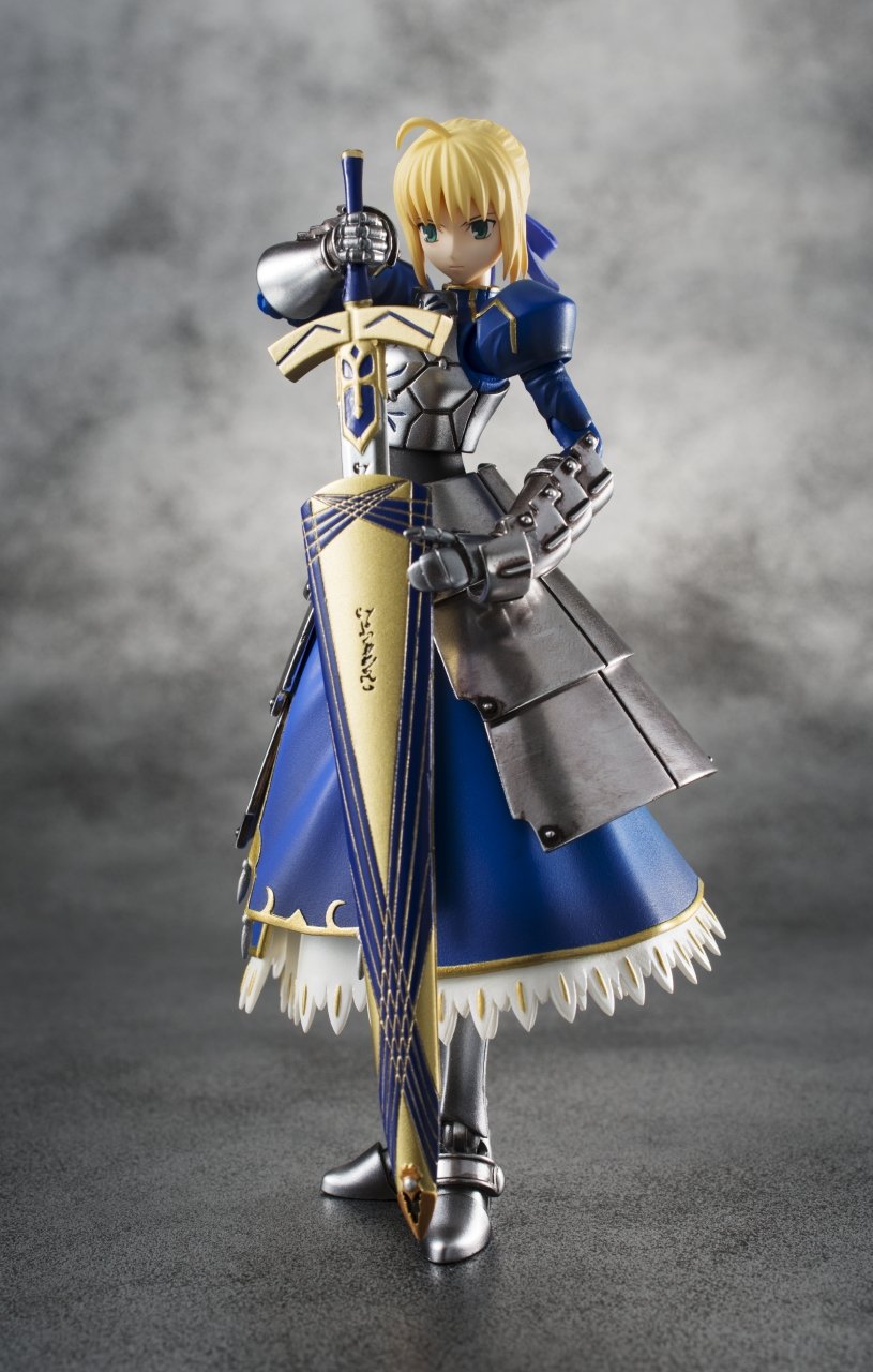Amazon.com: TAMASHII NATIONS Bandai Saber Fate/Zero - Chogokin