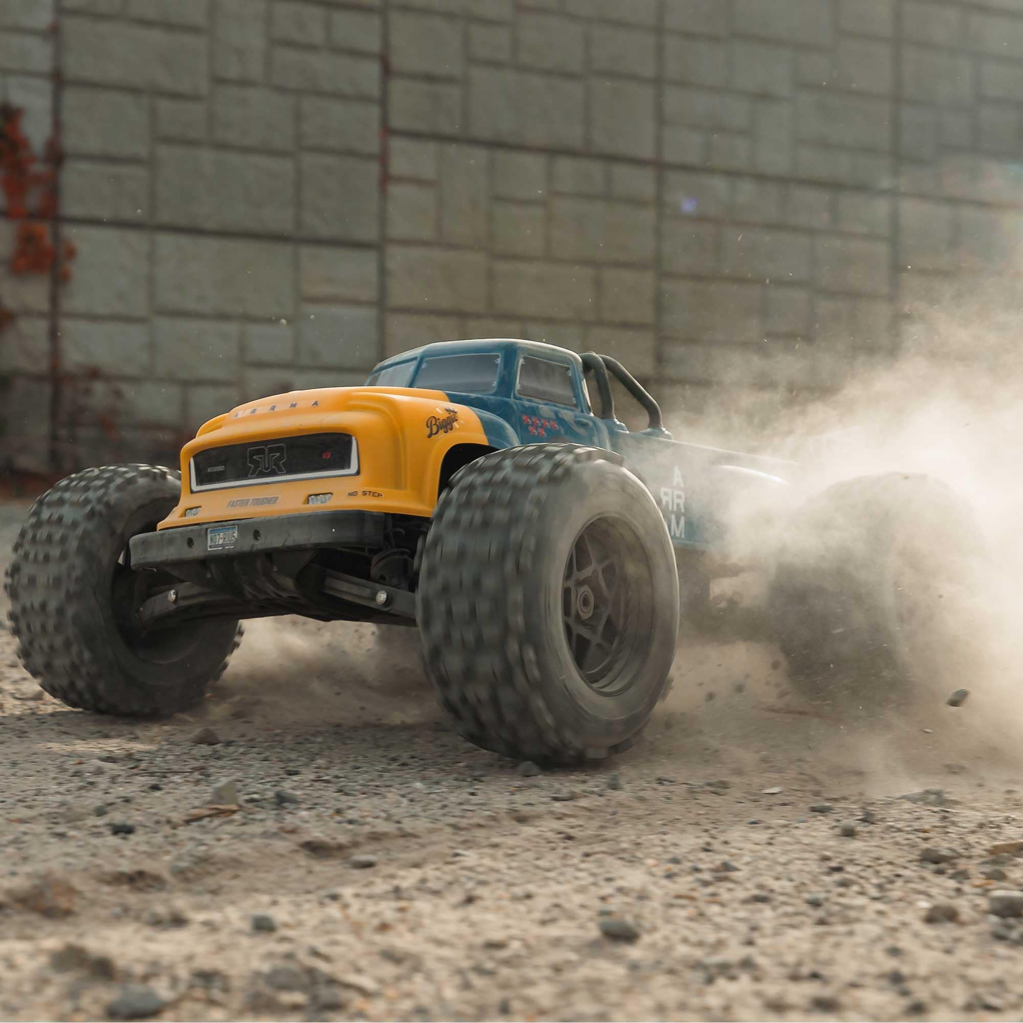 ARRMA RC Truck 1/8 Notorious 4X4 6S BLX BRUSHLESS V6 Stunt Truck