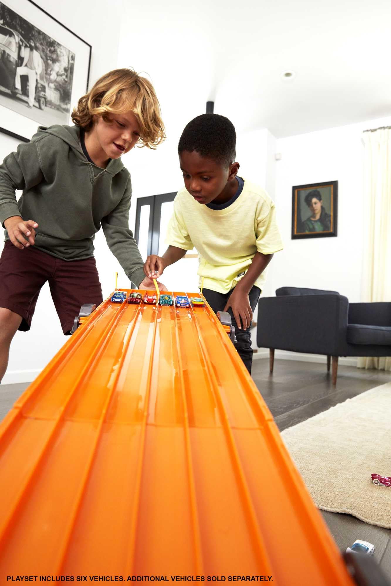Amazon.com: Hot Wheels Toy Car Playset with Lights, Sounds & 6 1