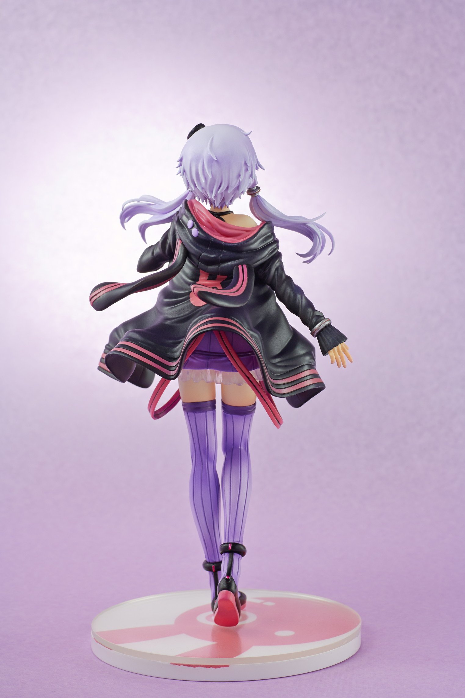 Amazon.co.jp: プルクラ 結月ゆかり (1/8スケール PVC製塗装済み完成品