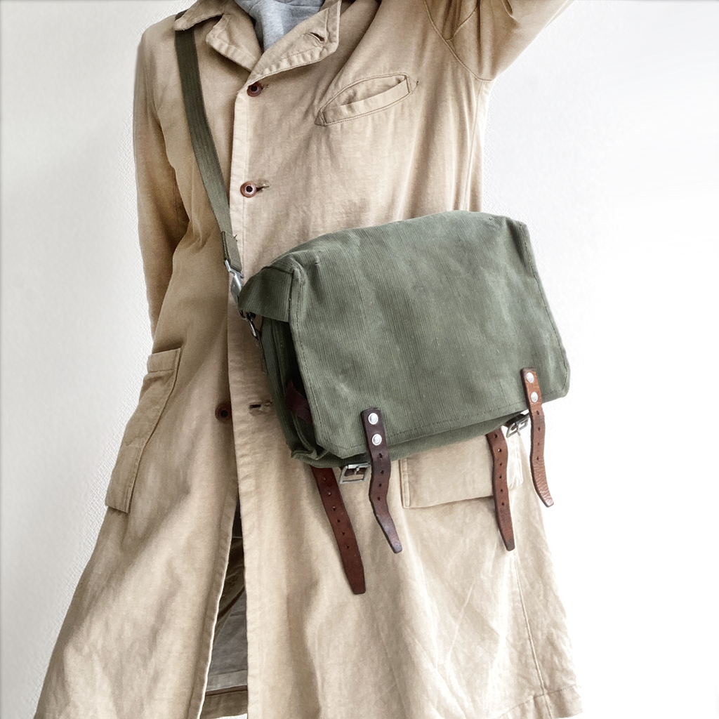 1950's Swiss army tools Shoulder bag Sage green - マメチコ Fashion