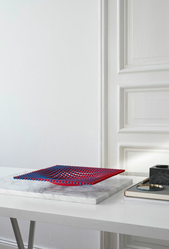 Fundamental Berlin Gravity tray, 36 x 36 cm, Pompidou | Finnish