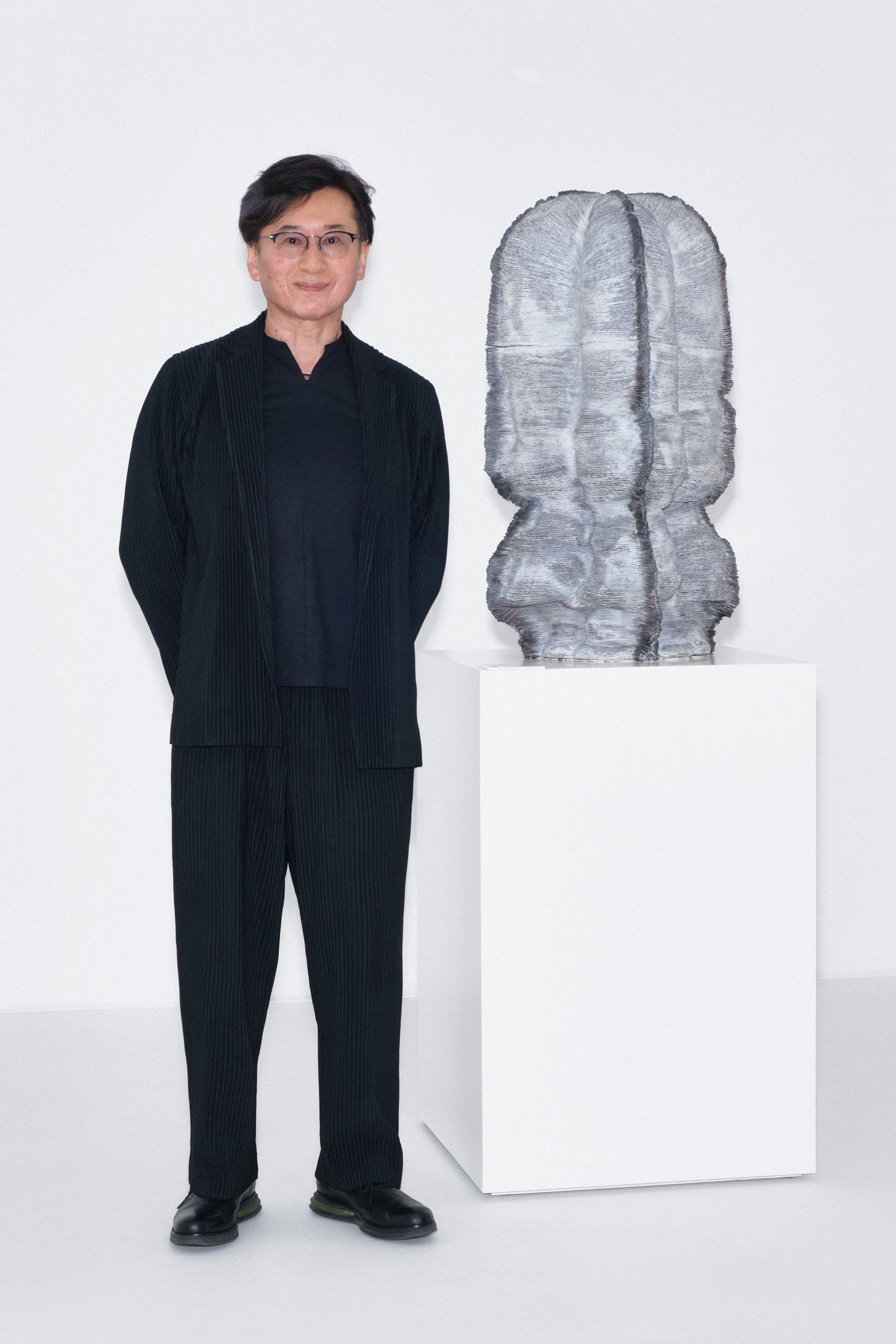 LOEWE FOUNDATION Craft Prize 2025、青木邦眞が大賞を受賞！ | GQ JAPAN
