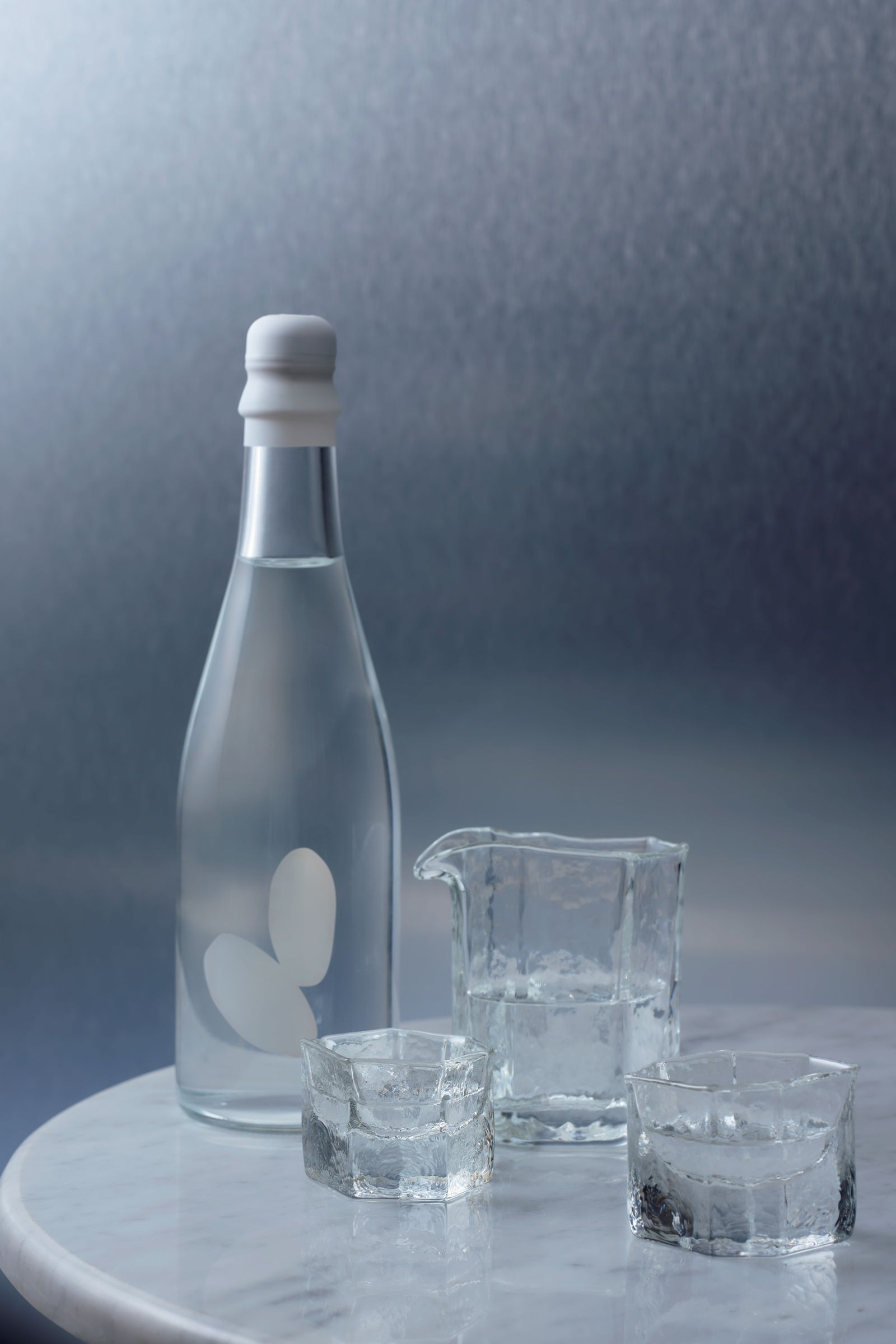 西山芳浩のぐい呑み・片口と大嶺酒造の日本酒「2粒 火入れ 山田錦