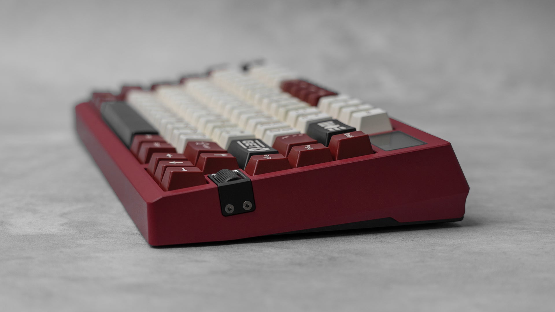 In Stock] Zoom75 TIGA Scarlet Red