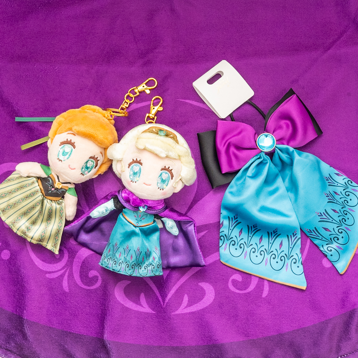 戴冠式のドレスモチーフ！ディズニーストア DISNEY FROZENグッズ -