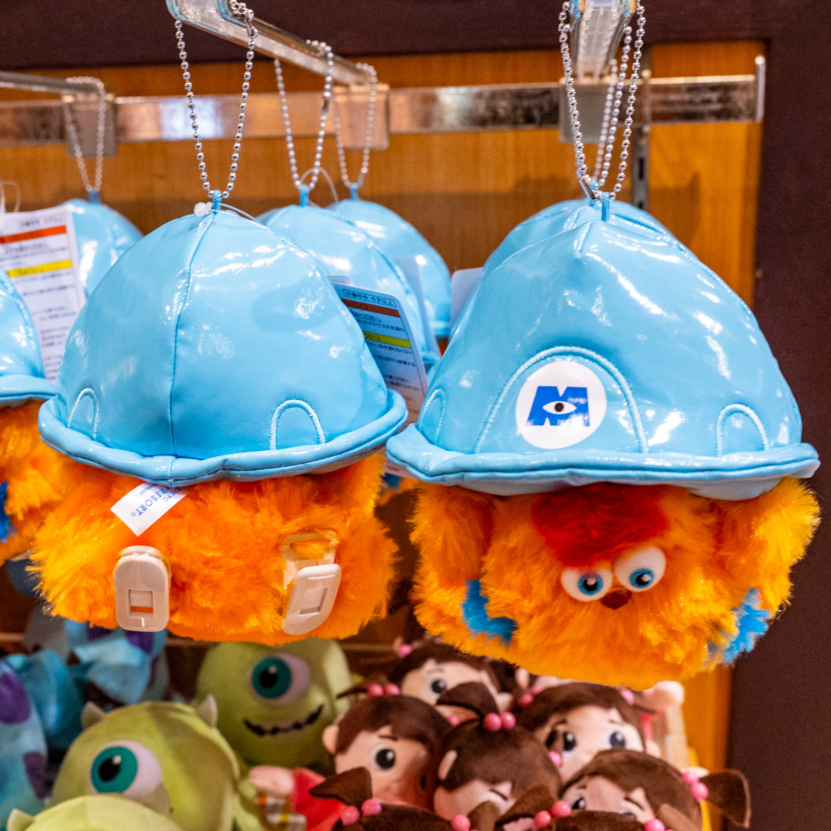 くっつけてかわいい！東京ディズニーランド 肩のせぬいぐるみ・お土産 -