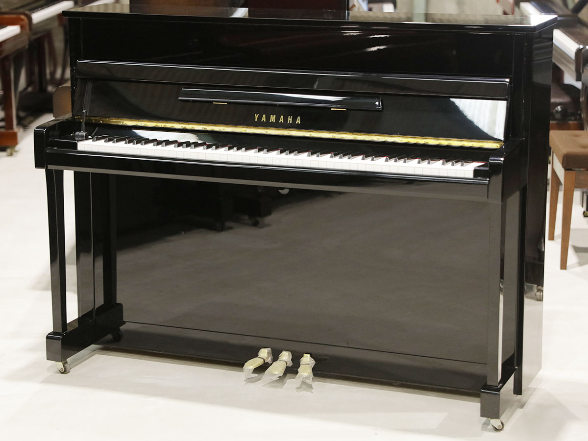 中古ピアノ YAMAHA （ヤマハ） b113 高さ113cmのコンパクトピアノ