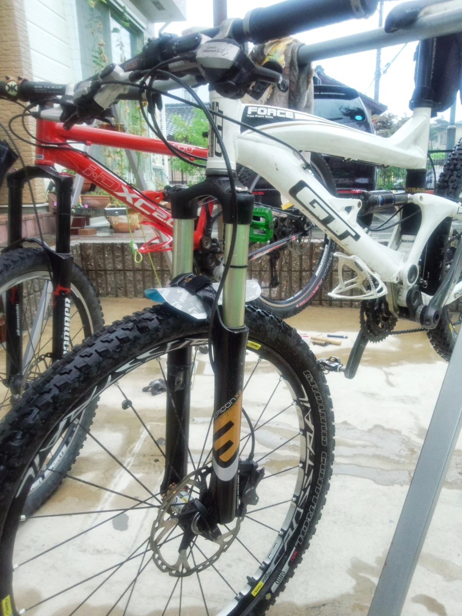 SR SUNTOUR EPICON フロントサスペンションのトラベル量を変更 | MTB