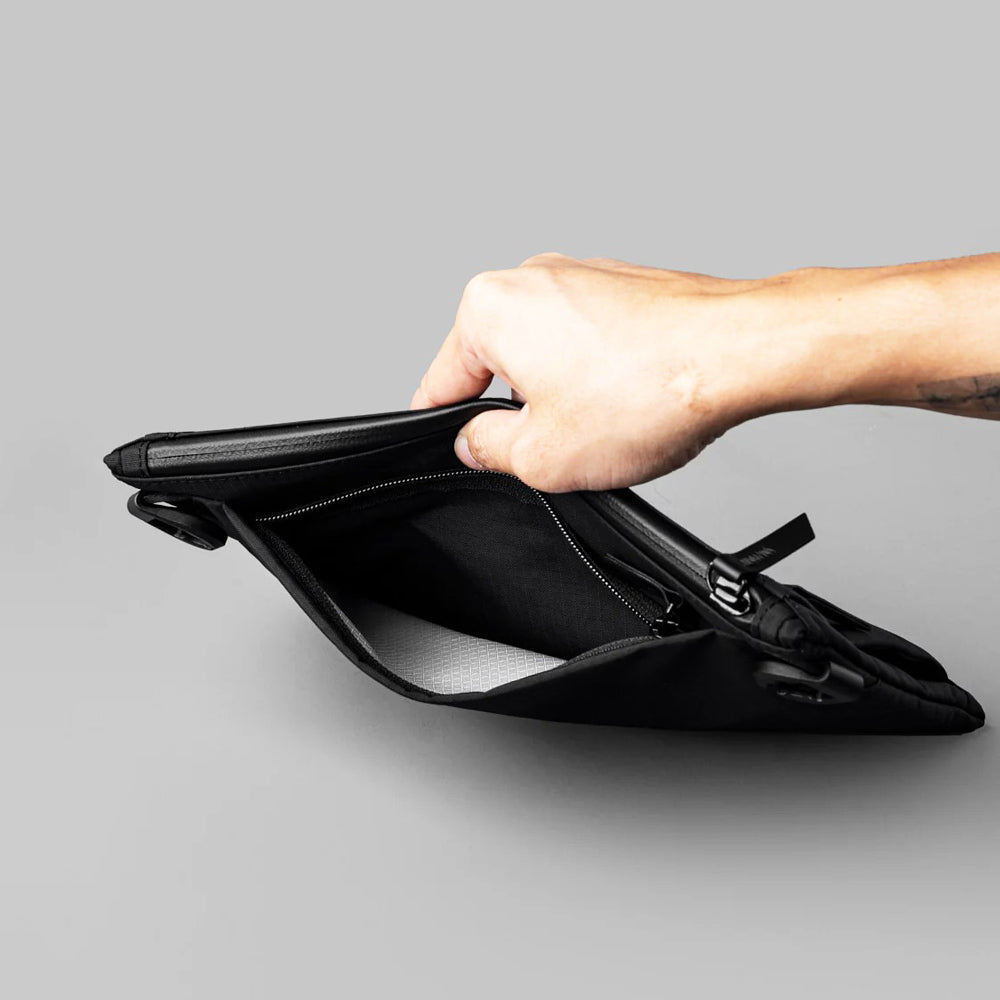Alpaka Zip Pouch Max V2 - Axoflux Black