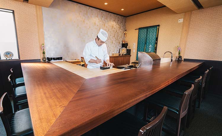 和食・居酒屋向きの木材 | 一枚板を用途で探す | 一枚板・天板 | 高田