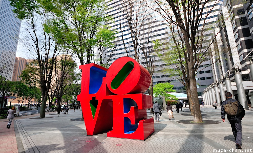 love-sculpture-shinjuku-iland-