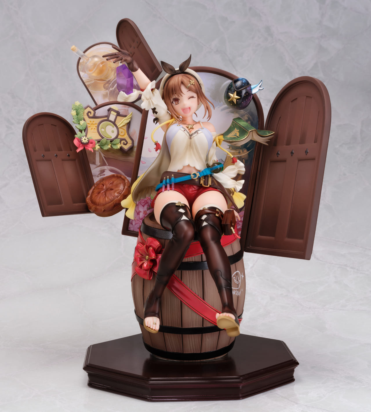 ライザのアトリエ』の「ライザ」7分の1スケールフィギュアが予約受付開始