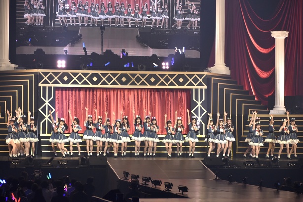 AKB48チーム8、9年間の活動を締めくくるラストコンサートを開催！(1/2