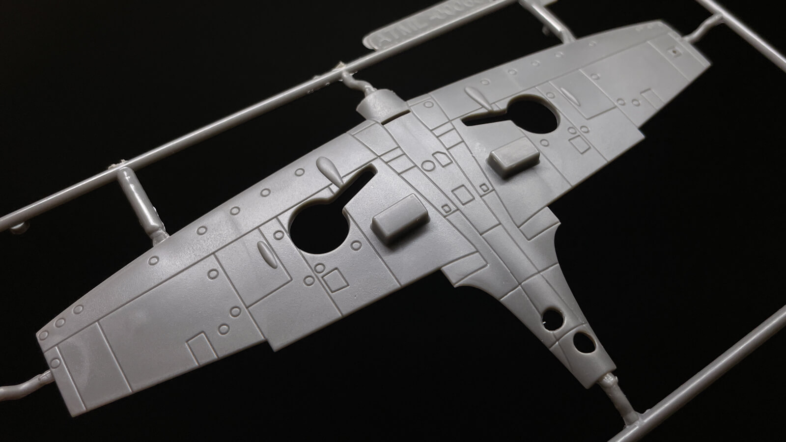 AIRFIXスピットファイアPR.XIX／フィルムカメラをきっかけに写真偵察機
