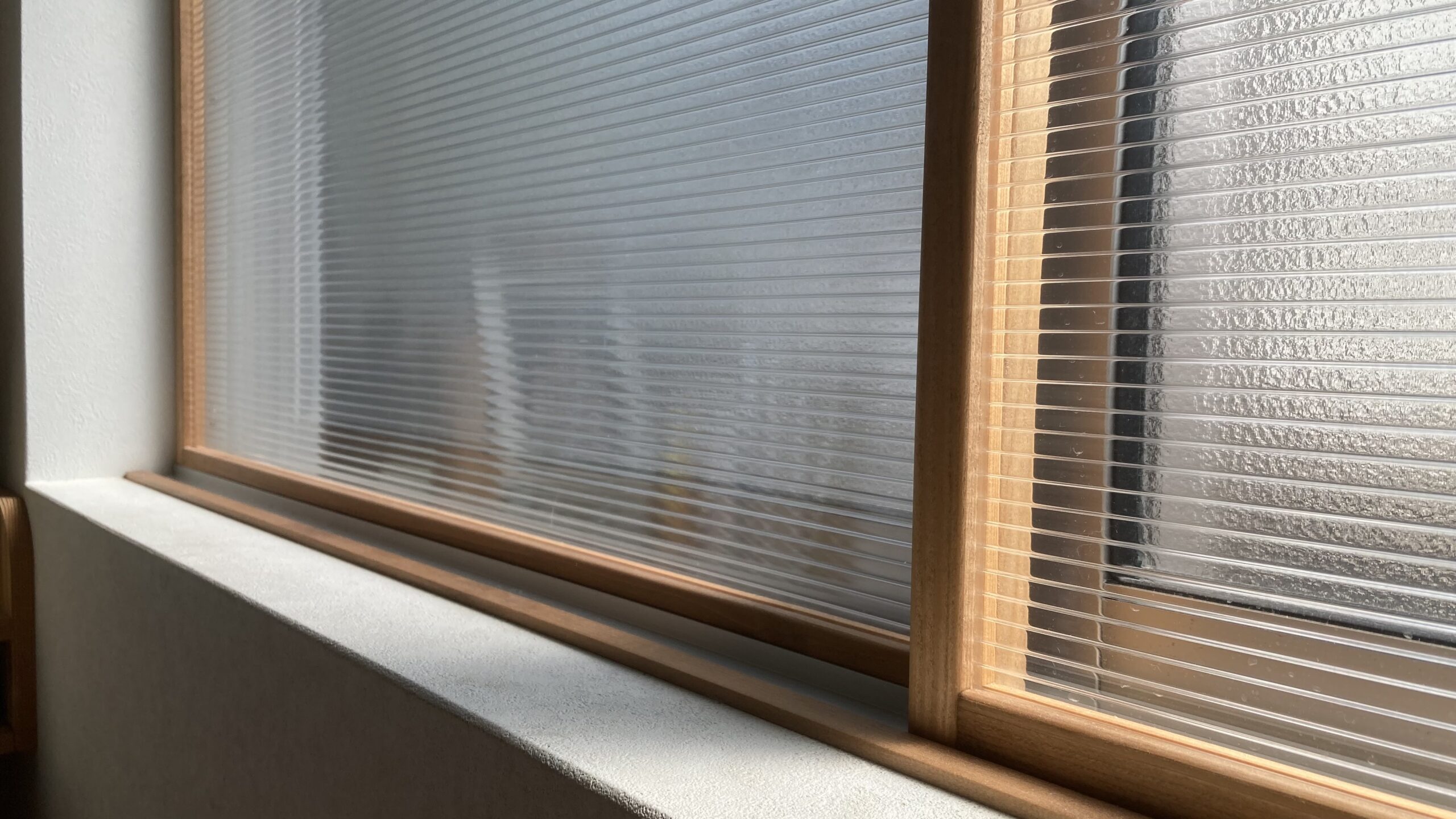 DIY】内窓の取付け。断熱効果で結露解消！中空ポリカと木枠がベスト