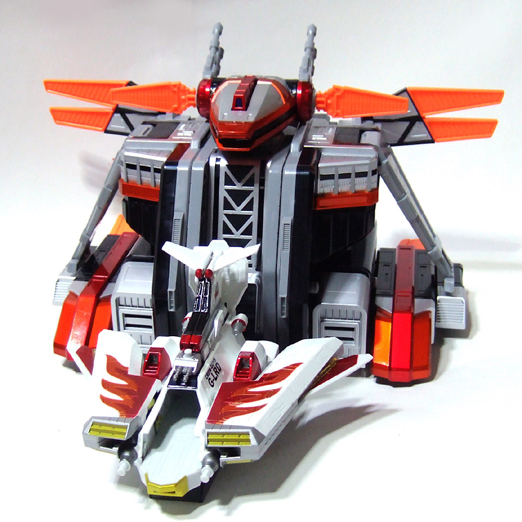 DXフェニックスネスト ウルトラマンメビウス バンダイ