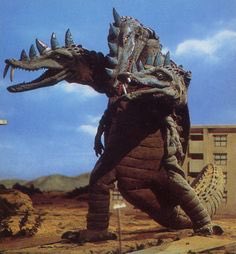 特撮で自分の知ってる知識を一つ挙げろ スペクトルマンより 左の怪獣