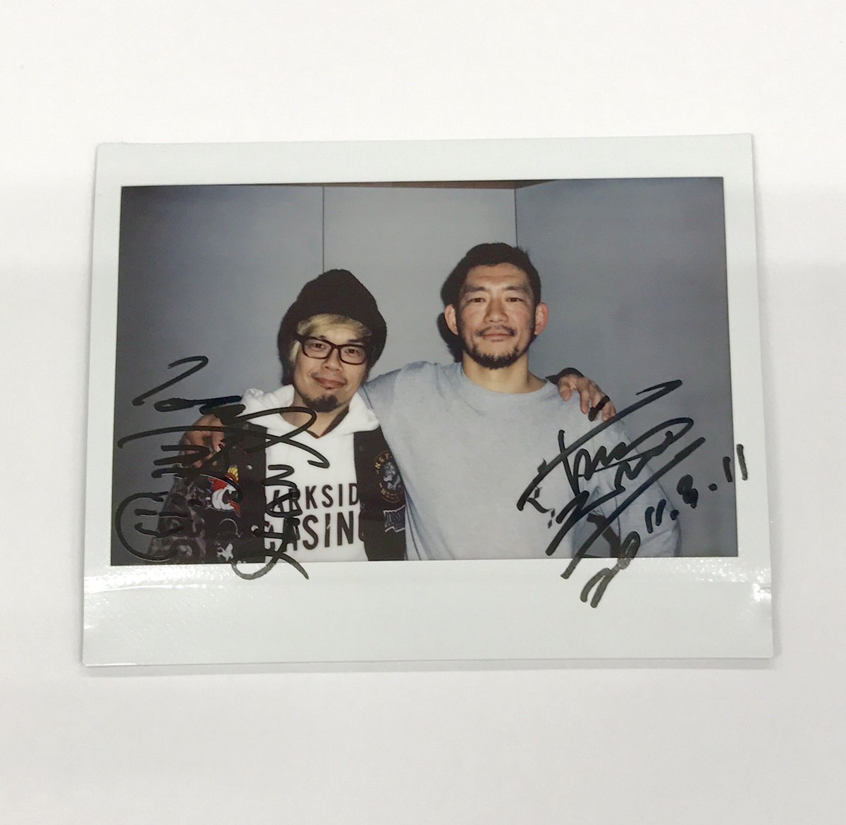 BRAHMAN・TOSHI-LOWさんと10-FEET・TAKUMAさんのサイン付き