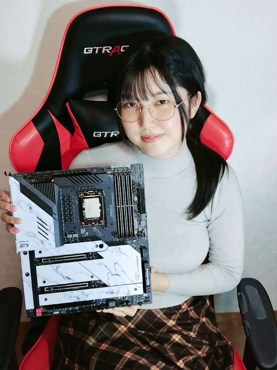 ASRock 「Z790 Taichi Carrara」で、新CPU14900Kが余裕で動作しました