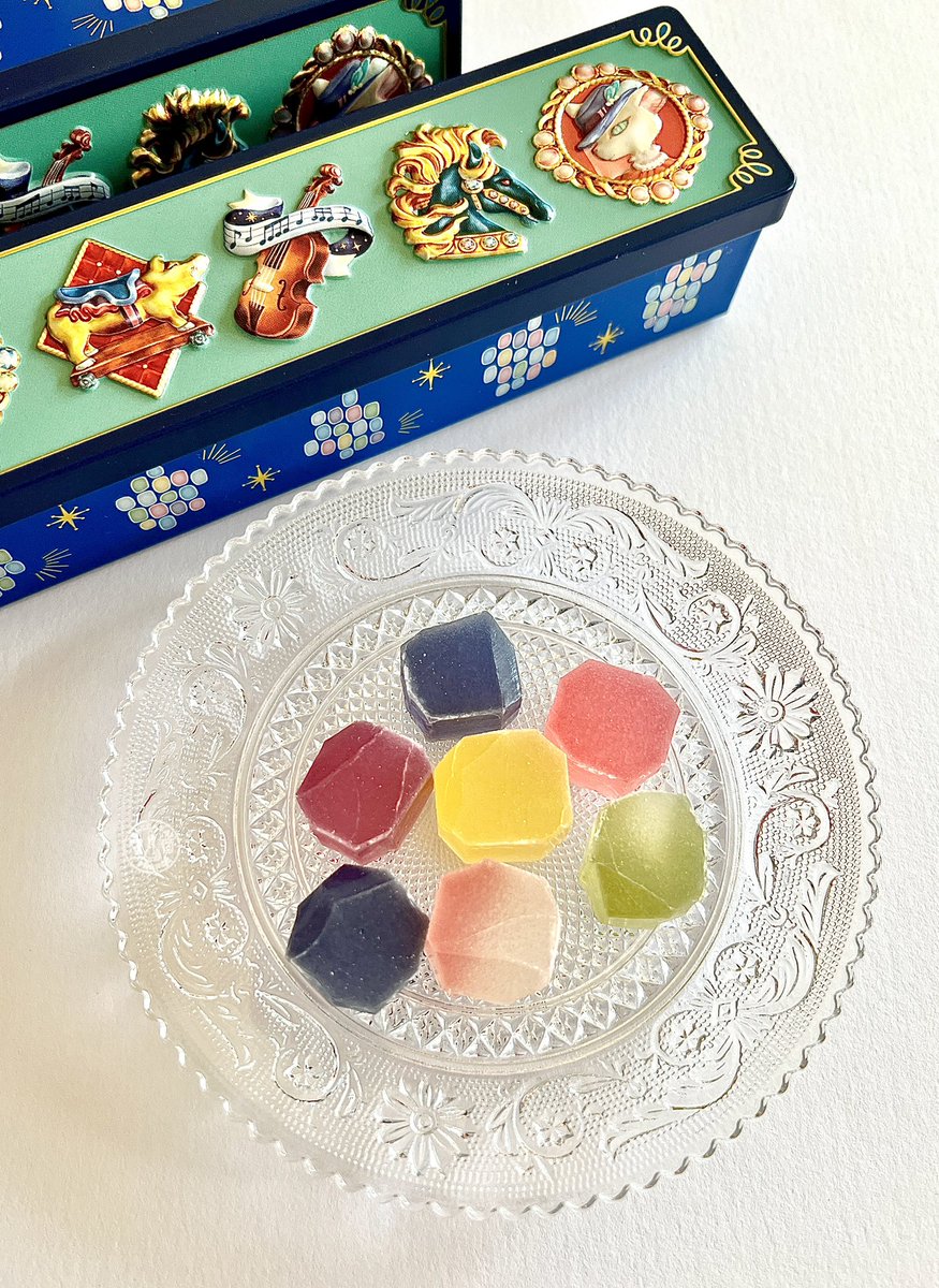 ジブリパークのお土産、耳をすませば ビジュー缶💎