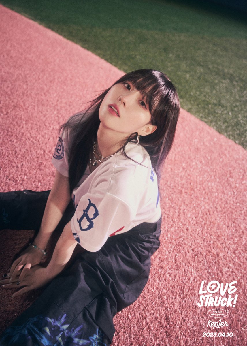 Kep1er l CONCEPT PHOTO 𝙻𝙾𝚅𝙴 𝚂𝚃𝚁𝙸𝙺𝙴 • 𝙲𝙷𝙰𝙴𝙷𝚈𝚄𝙽
