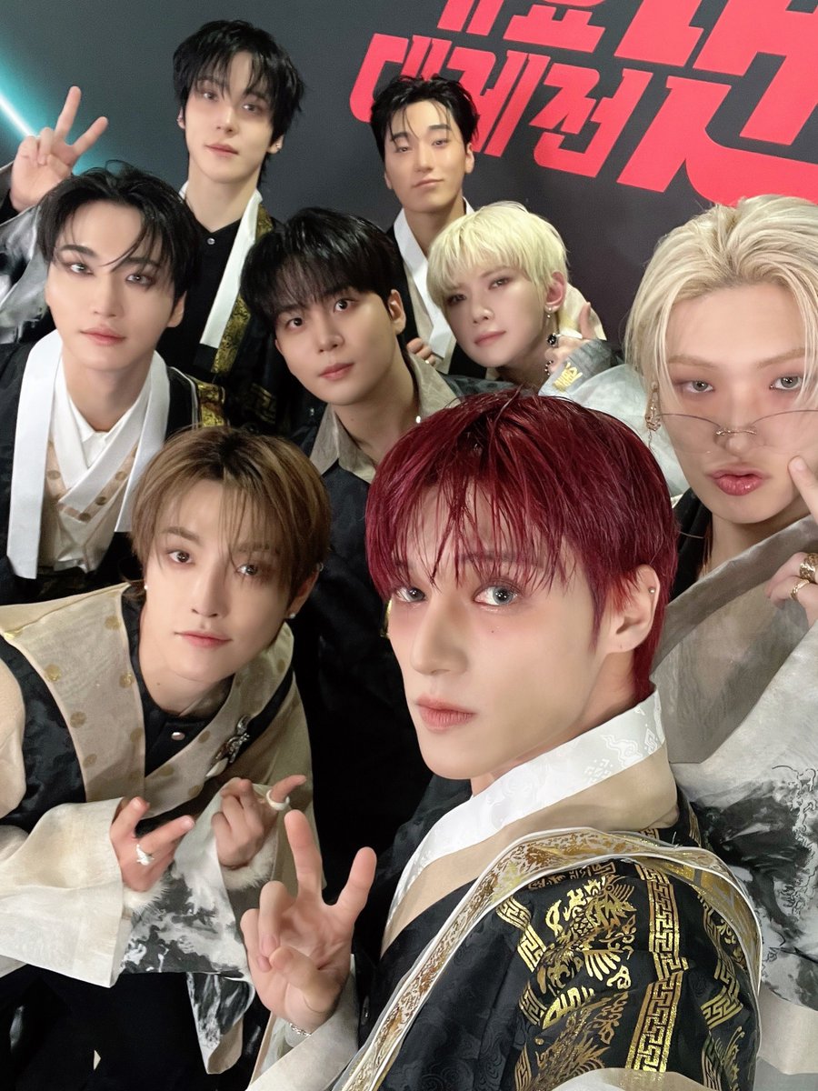 📷] '2025 MBC 歌謡大祭典' Behind Photo パワフルなステージで幸せな