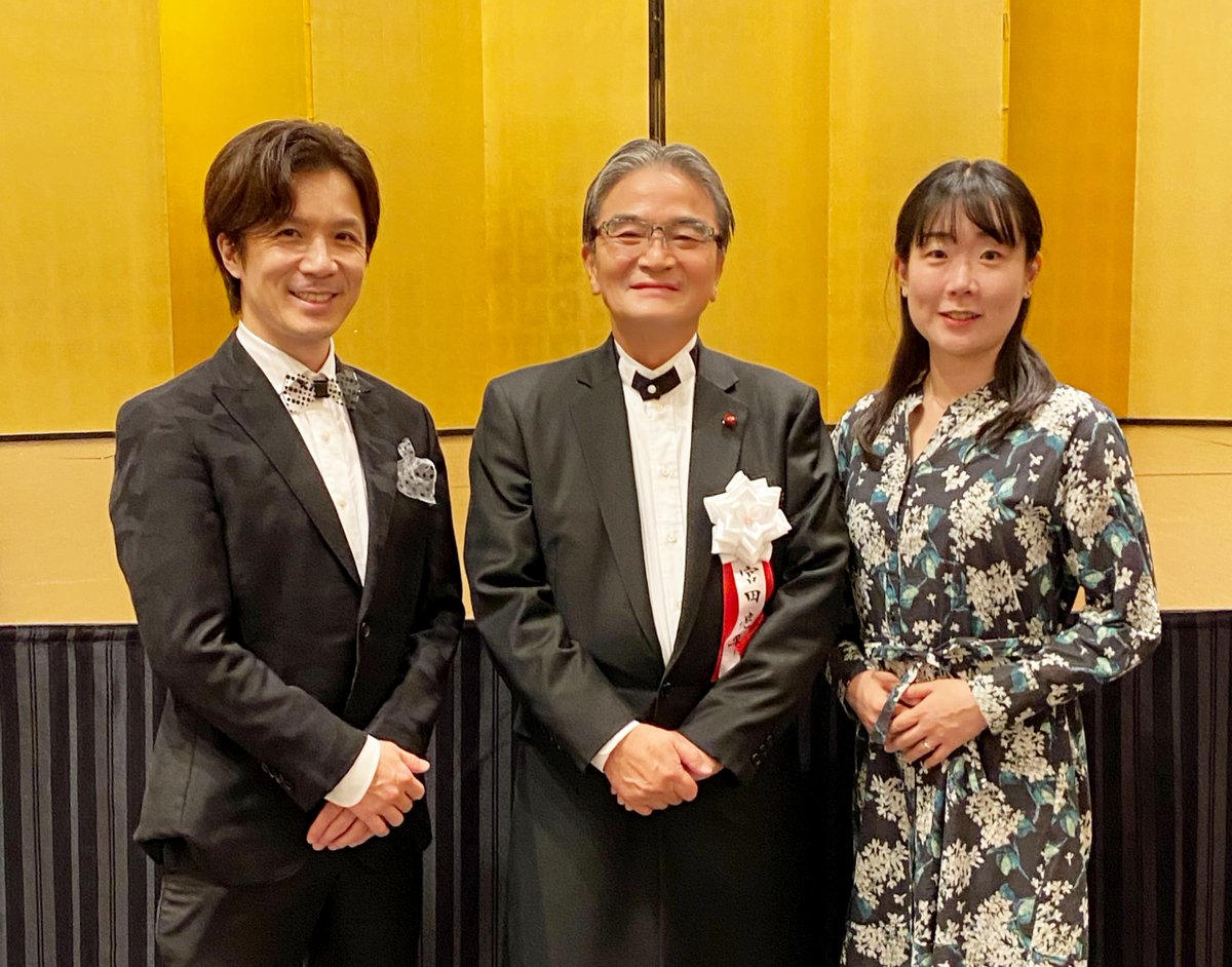 山本亮平
