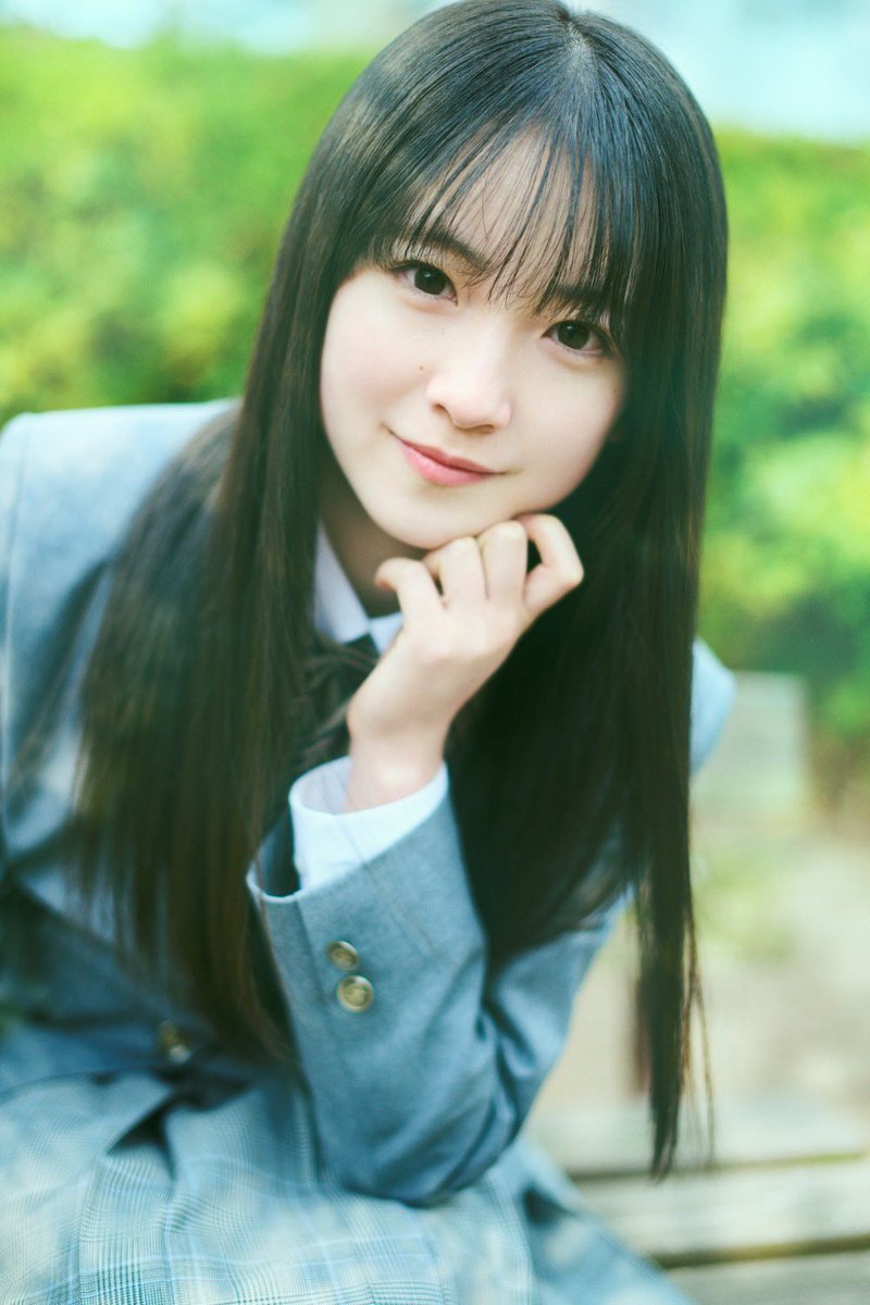6期生「鈴木佑捺」の撮り下ろし写真＆手書きプロフィールを公開