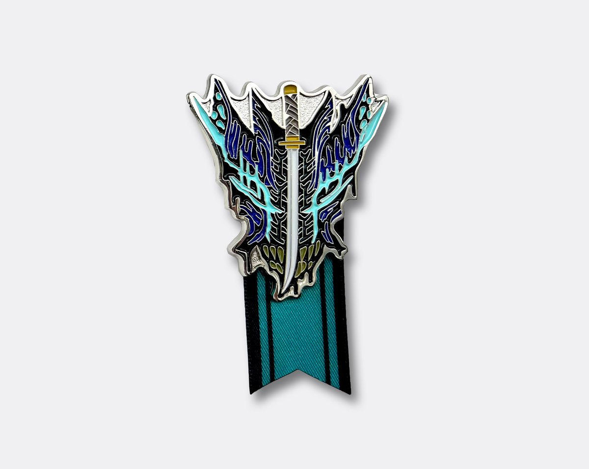 ONLINE】 【再入荷】 □CAPCOM STORE Devil May Cry 5エンブレム