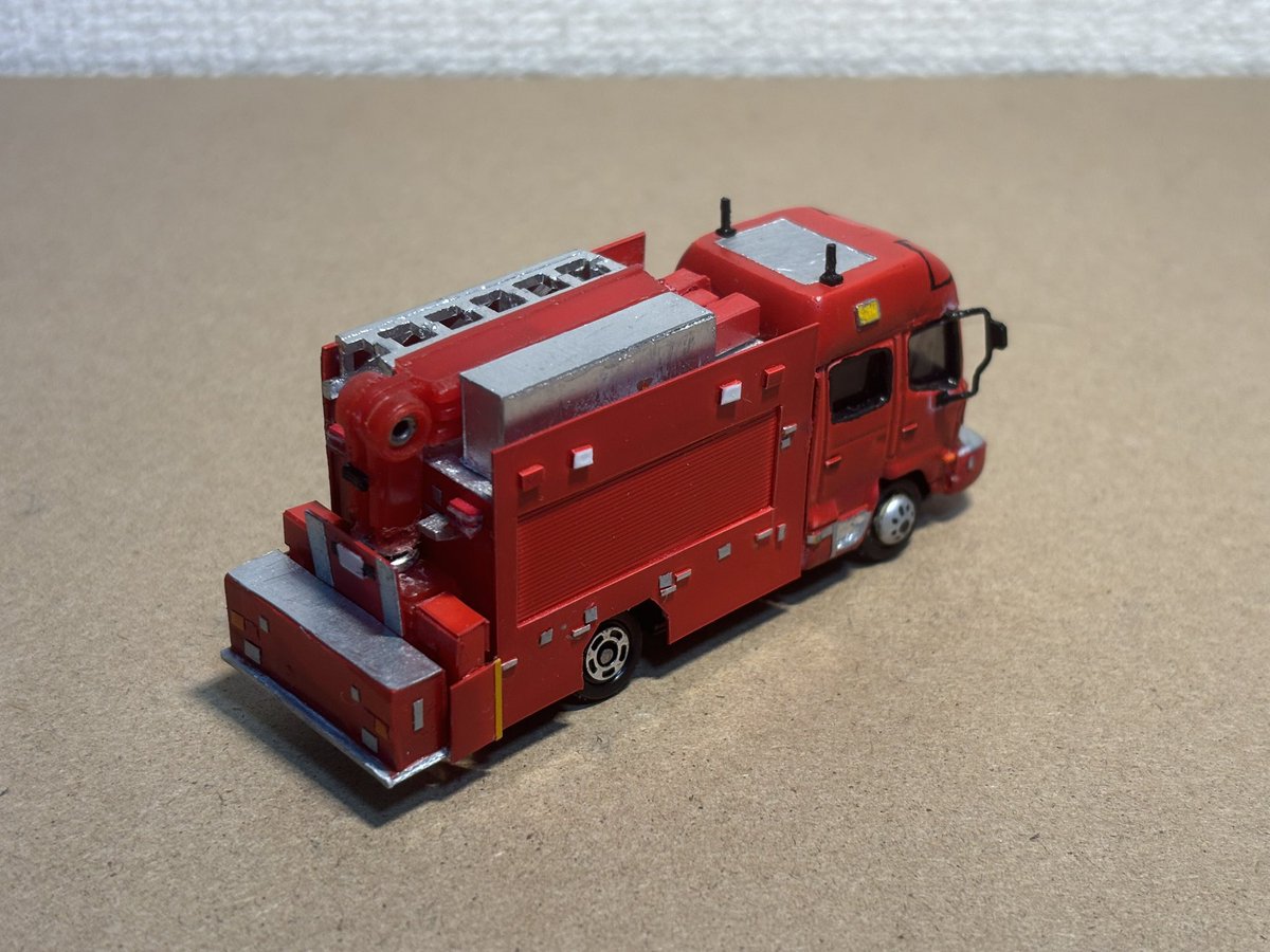 トミカ改造 #トミカ #消防車 今回は久しぶりの改造でしたので、モリタ