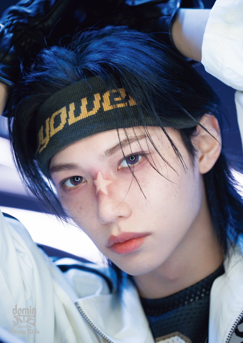 straykids bench ハン　マニラ 限定 Stray Kids World Tour <dominATE JAPAN>」 TEASER IMAGE #ハン #HAN