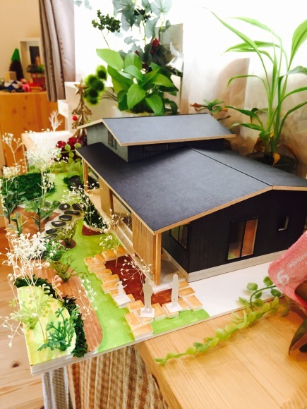 1/50サイズの色模型が完成！ : 建築模型 風家 fuka