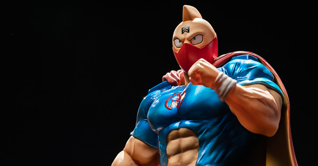 キン肉スグルフィギュアが王族コスチュームでリングイン！ | 株式会社