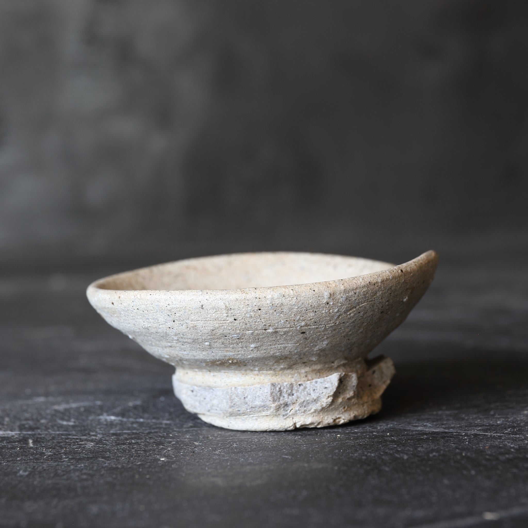 鎌倉時代 古瀬戸 山盃（1185–1333 CE） | 入蘆花（ロカニイル）