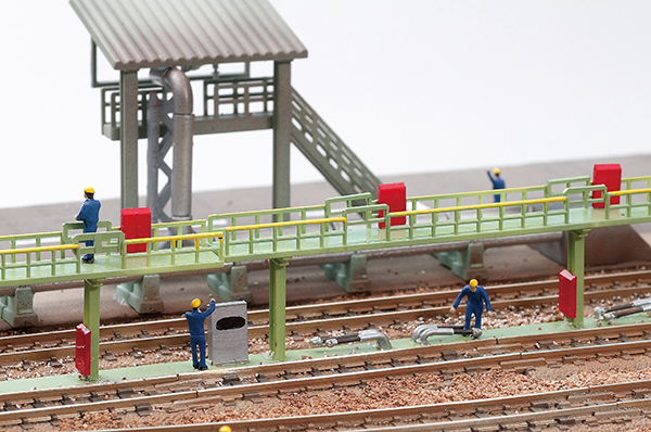 フロアレイアウトにも組み込める！Nゲージ油槽所ミニジオラマ | 鉄道