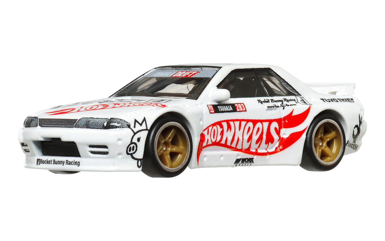 ド迫力ワイドに仕上がった、ホットウィールリバリーのR32GT-Rパンデム