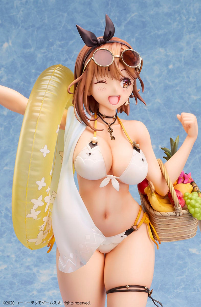 水着「ライザ」1/4スケールフィギュアが「渋谷 TSUTAYA」に展示